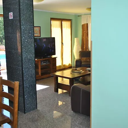 In With Kitchen Valtura