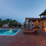 Holiday Home Valtura Valtura بيت للعطل *