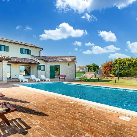 بيت للعطل Holiday Home Valtura Valtura